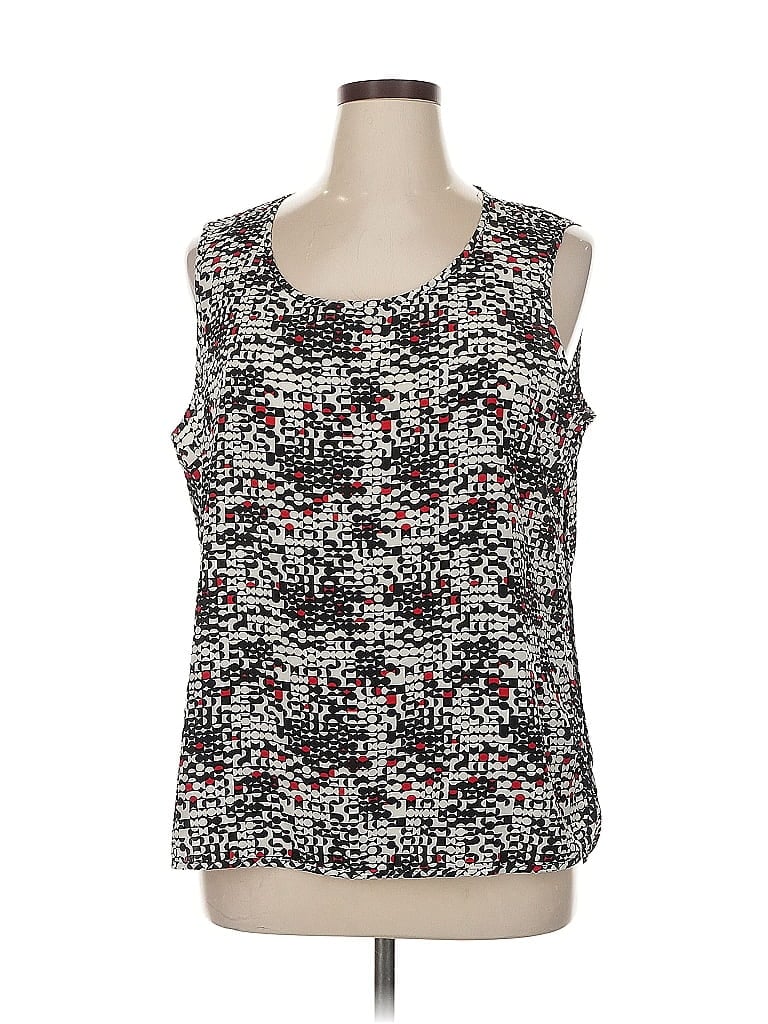 Click to view more detailed imagery on our partner's website Pre-owned Chico's Sleeveless Blouse In Black