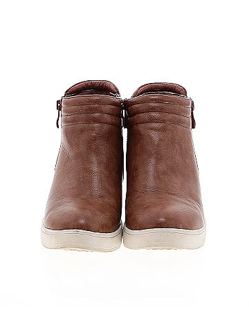 Journee Collection Sneakers (view 2)