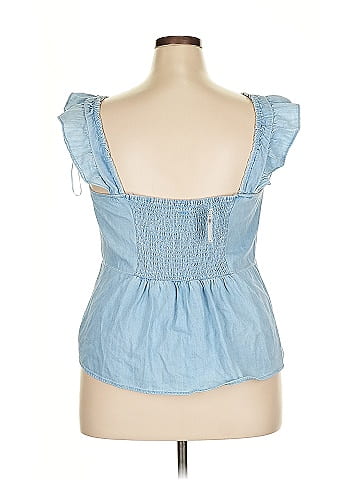 Old Navy Sleeveless T-Shirt (view 2)