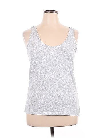 Old Navy Sleeveless T-Shirt (view 1)