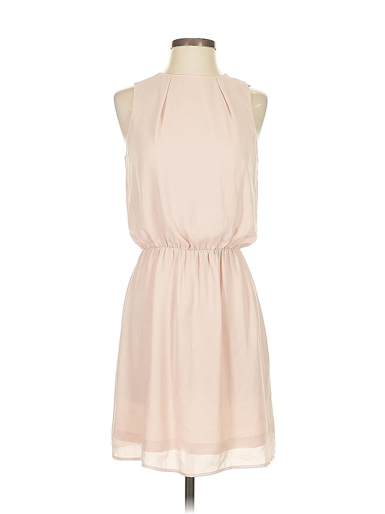Click to view more detailed imagery on our partner's website Pre-owned H&m Sleeveless Top Pink Halter Neckline Tops