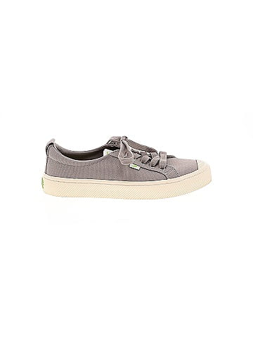 Cariuma Sneakers (view 1)