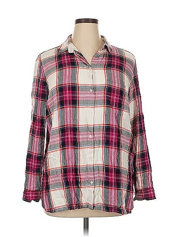 Old Navy Long Sleeve Button-Down Shirt (view 1)