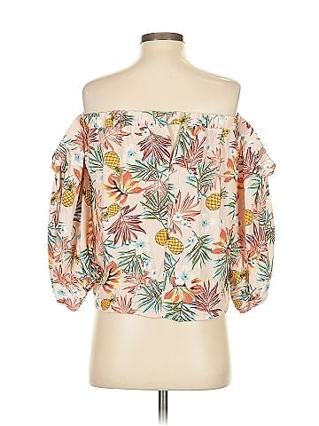 Romeo & Juliet Couture 3/4 Sleeve Blouse (view 2)