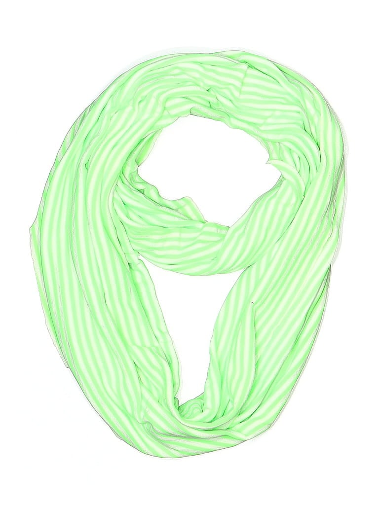 Pre-owned Gap Scarf In Green