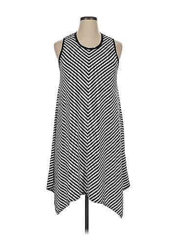 Mossimo Casual Dress (view 1)