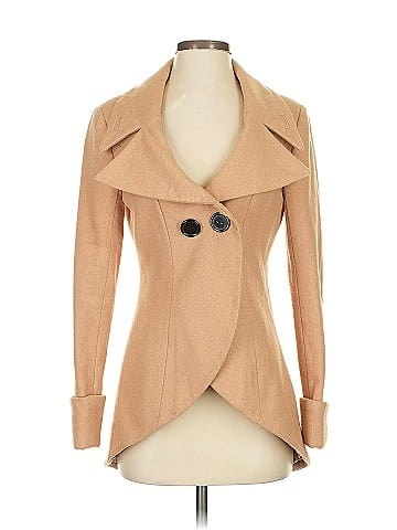 Venus Coat (view 1)