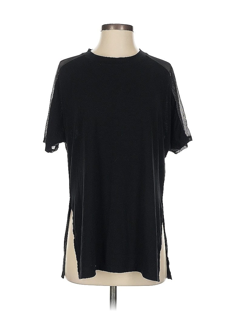 Pre-owned Athleta Short Sleeve T-shirt In Black