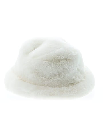 PrettyLittleThing Winter Hat (view 1)