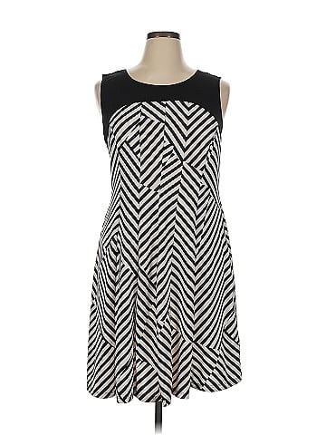 Robbie Bee Casual Dress (view 1)
