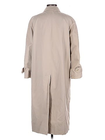 Burberry Trenchcoat (view 2)