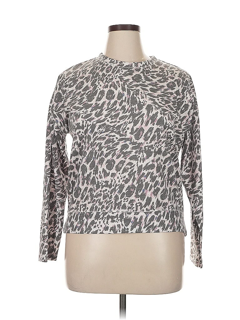 Pre-owned Avia Pullover Sweater In Gray