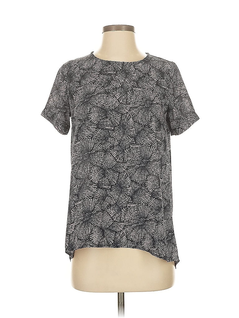 Pre-owned Sienna Sky Short Sleeve Blouse In Gray