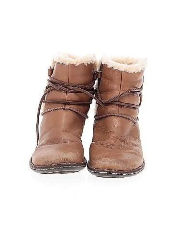 Ugg Australia Ankle Boots (view 2)