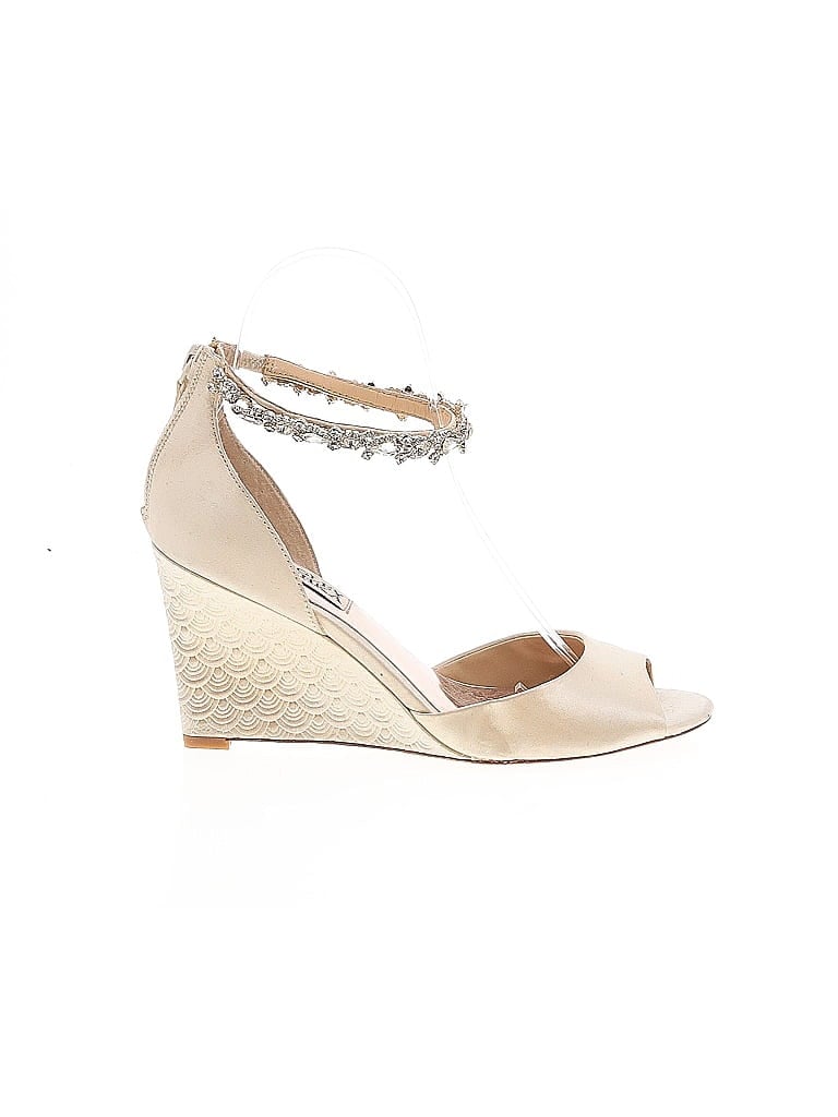Click to view more detailed imagery on our partner's website Pre-owned Badgley Mischka Wedges In White