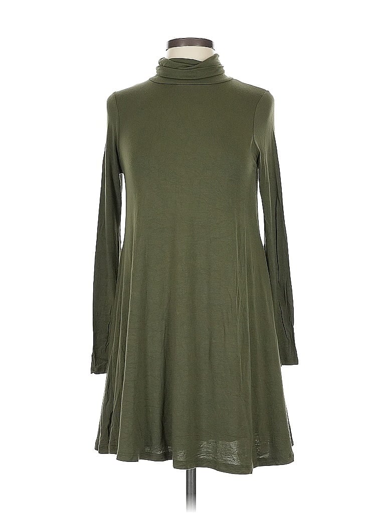 Click to view more detailed imagery on our partner's website Pre-owned Lulus Casual Dress In Green