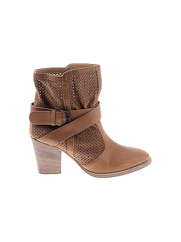 AQUATALIA Ankle Boots (view 1)