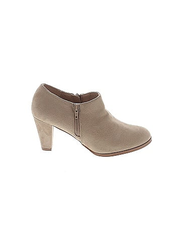Journee Collection Ankle Boots (view 1)