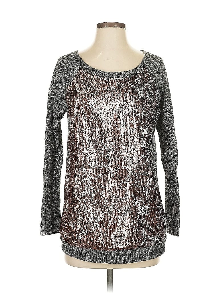 Click to view more detailed imagery on our partner's website Pre-owned Vanilla Bay Pullover Sweater In Silver