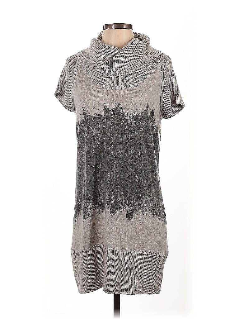 Pre-owned Mado Et Les Autres Poncho In Gray