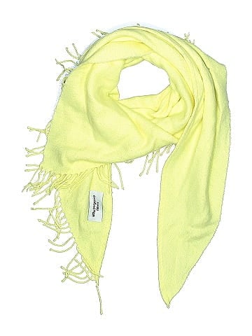 Main Character Scarf (view 1)