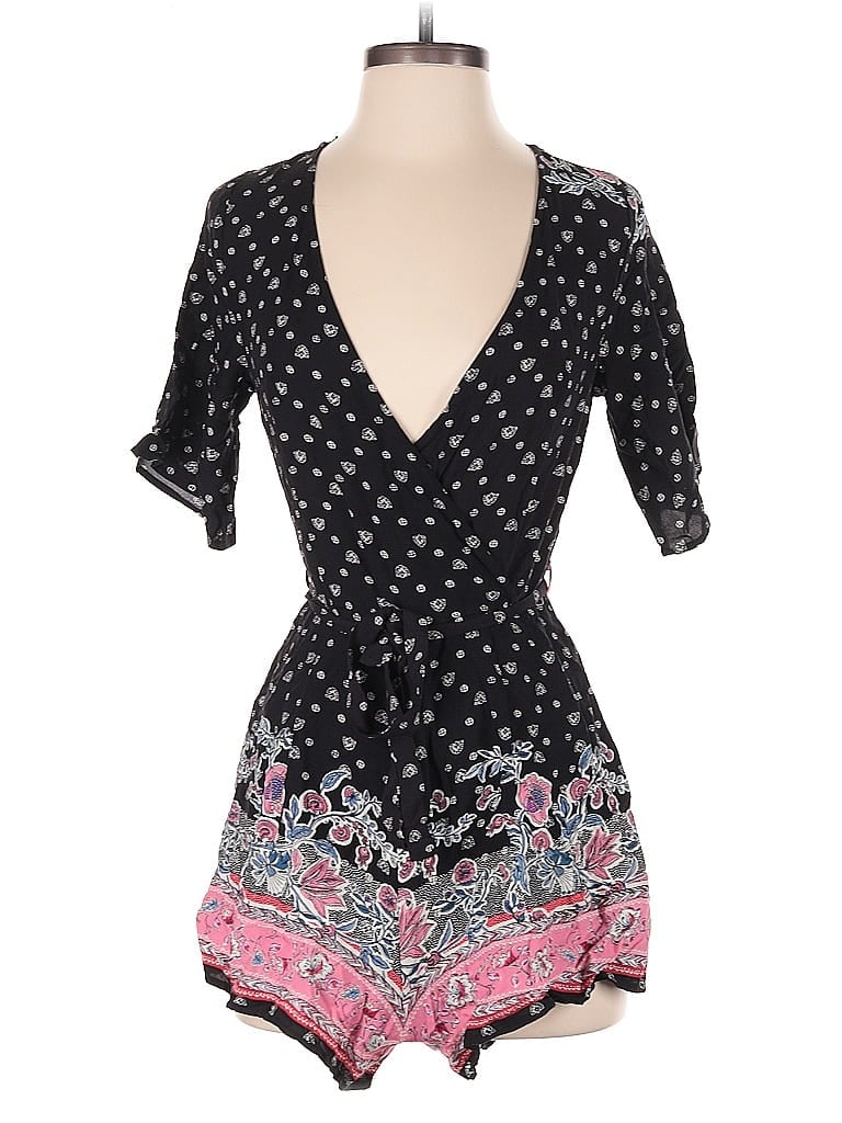 Pre-owned Francesca's Romper In Black