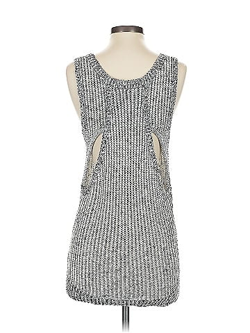 Si-iae Sleeveless Top (view 2)