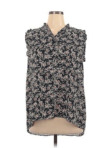 Everleigh Sleeveless Blouse (view 1)