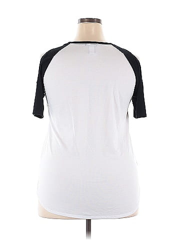 Hot Topic Short Sleeve T-Shirt (view 2)