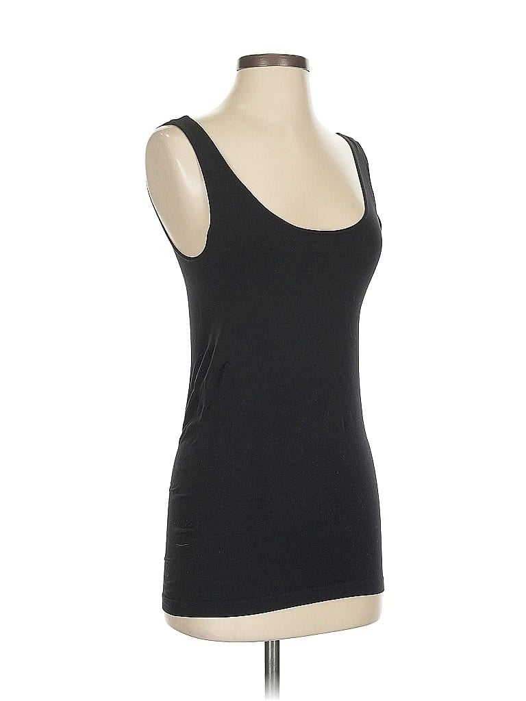 Click to view more detailed imagery on our partner's website Pre-owned Tahari Tank Top Black Scoop Neck Tops