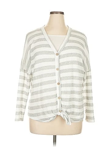 Oddi Cardigan (view 1)