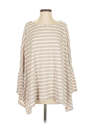 Easel Poncho (view 1)