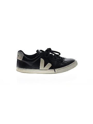 VEJA Sneakers (view 1)