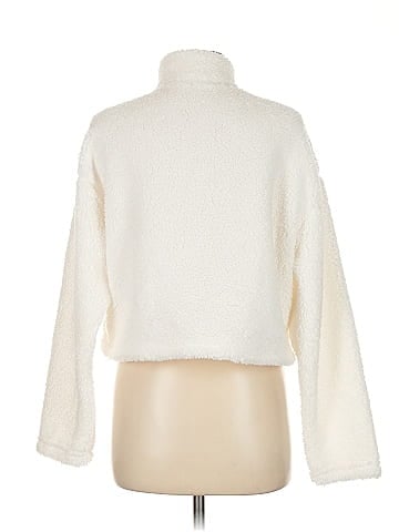 Heart & Hips Fleece (view 2)