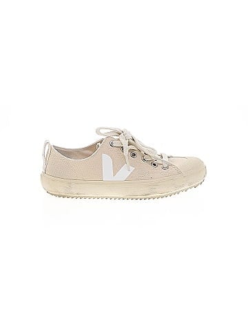 VEJA Wata II Low-Top Sneakers (view 1)