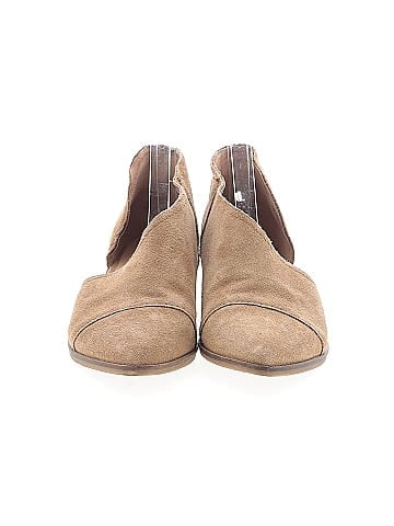 Crown Vintage Flats (view 2)