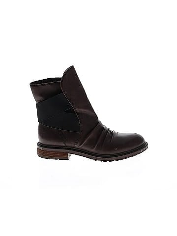 Naya Boots (view 1)