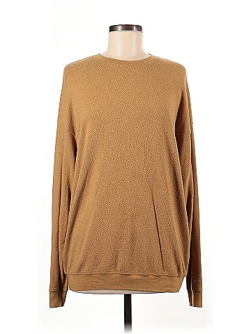 Alo Yoga Pullover Sweater (view 1)