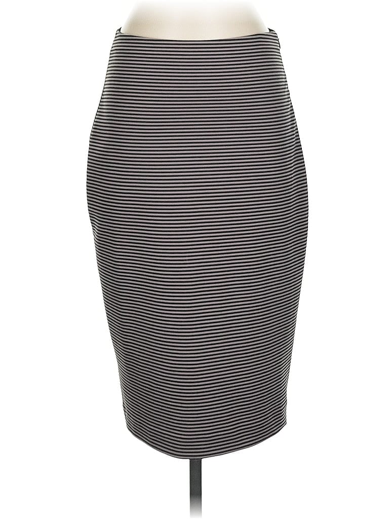 Click to view more detailed imagery on our partner's website Pre-owned Ann Taylor Casual Skirt In Gray