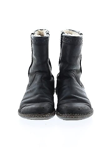 Ugg Boots (view 2)