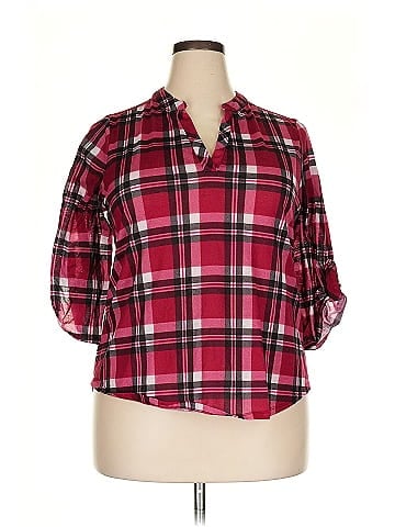 Bobbie Brooks 3/4 Sleeve Button-Down Shirt (view 1)