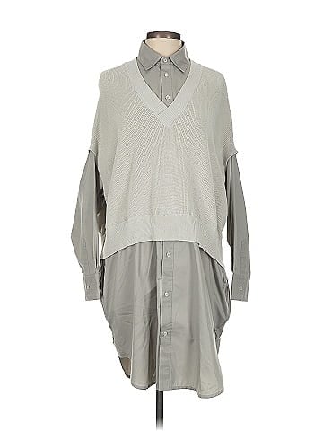 Izzue Poncho (view 1)
