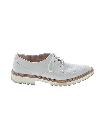 Ecco Flats (view 1)