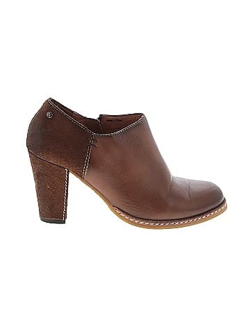 Pikolinos Ankle Boots (view 1)