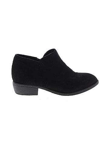 Journee Collection Ankle Boots (view 1)