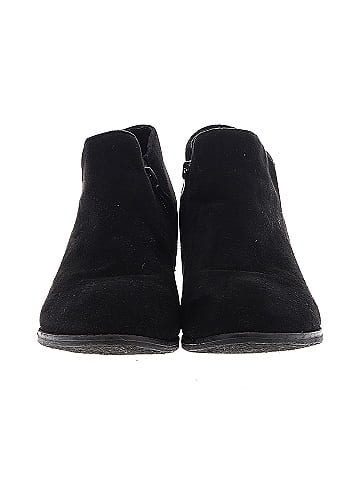Journee Collection Ankle Boots (view 2)