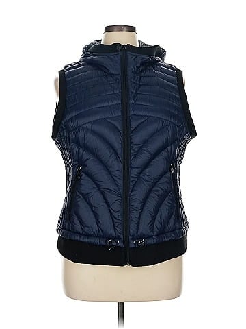 Bernardo Vest (view 1)