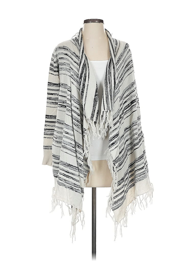 Pre-owned Chaser Poncho In Gray