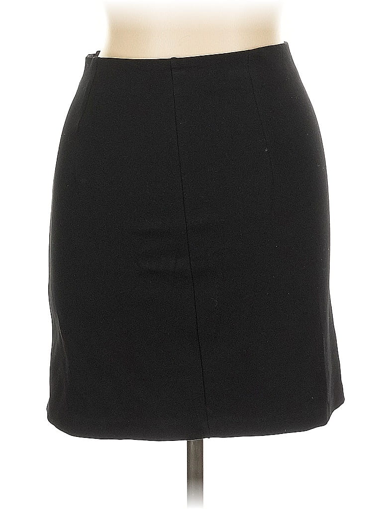 Pre-owned Stradivarius Casual Skirt In Black
