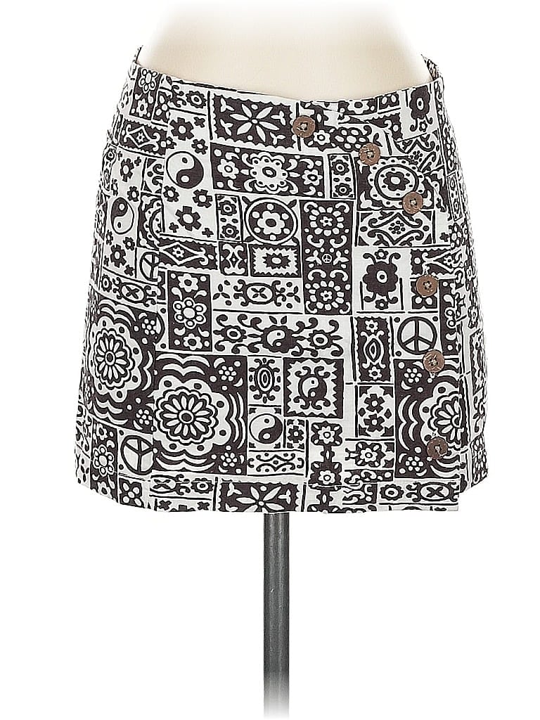 Pre-owned Urban Outfitters Casual Skirt In White